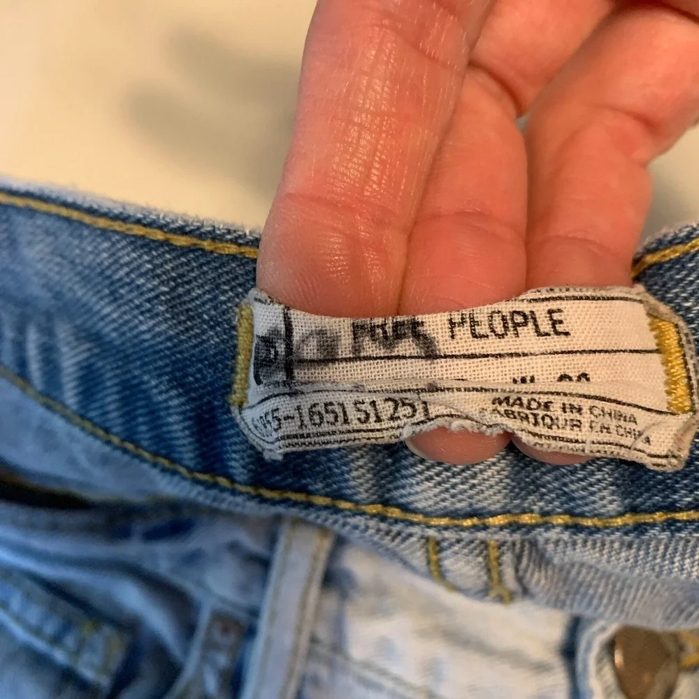 Free People Shorts 26 Denim Crochet Lace Trim Daisy Dukes Y2K Boho Fairy Grunge‎